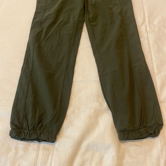 Athleta olive joggers with elastic cuffs - Picture 2 of 5